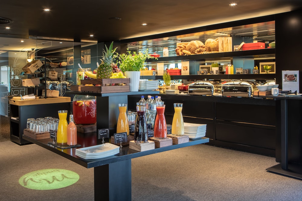 מזון ומשקאות