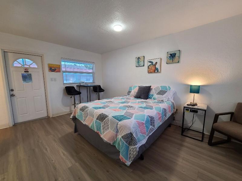 Sun Island Motel - photo 30