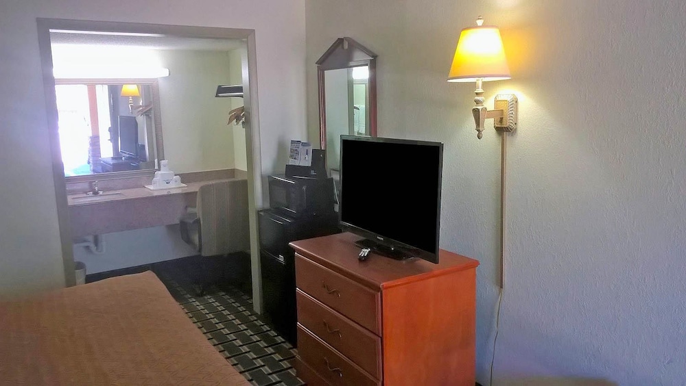Americas Best Value Inn Anderson SC - photo 11