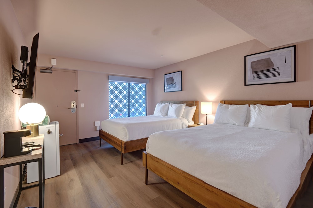 The Dunes Hotel - photo 10