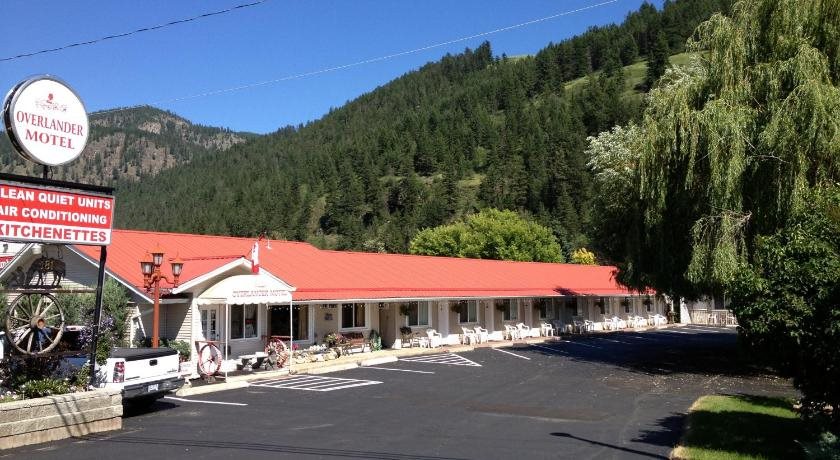 Overlander Motel — Chase