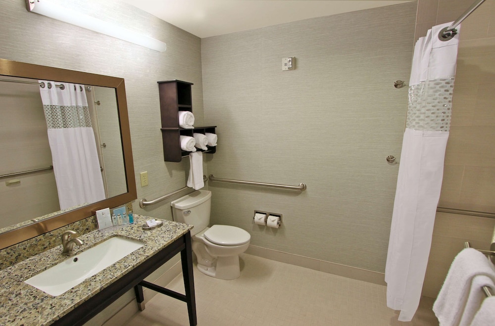 Hampton Inn & Suites Winnie - photo 22