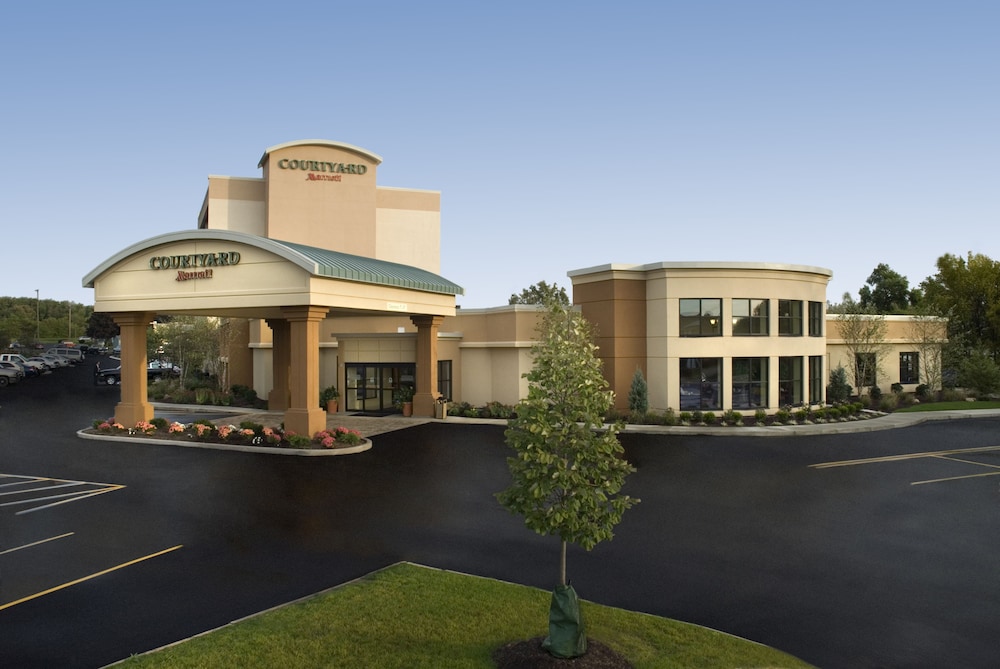 Courtyard by Marriott Canton - photo 36