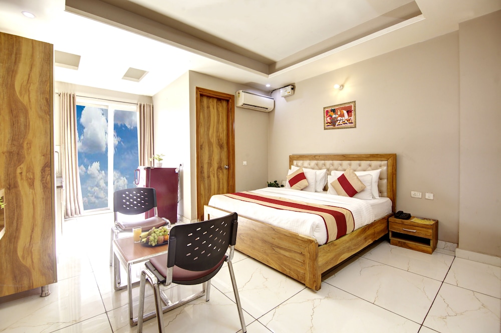 The Palm Suites - last minute hotel in Gurgaon