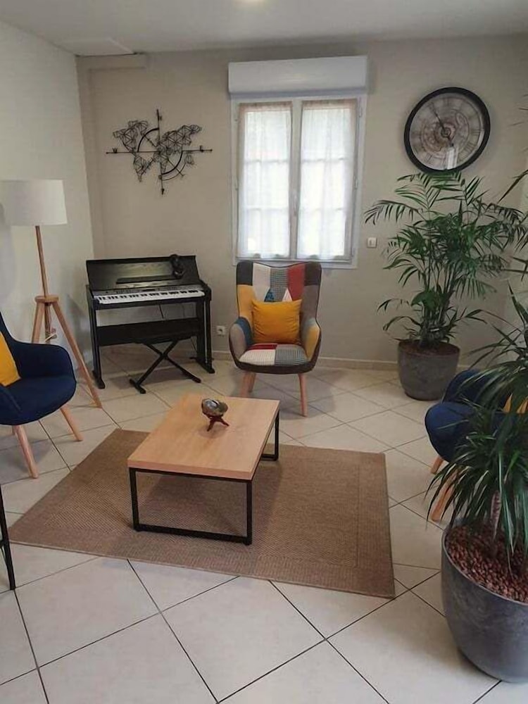 Les Chambres de la Marina Ariane Group — Les Mureaux — photo 2