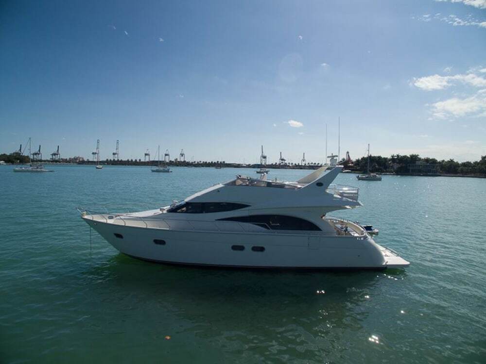 Miami Beach Luxury Yacht Charters - photo 13