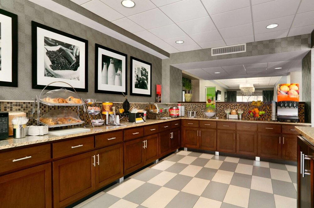 Hampton Inn Madison Huntsville Airport - photo 33