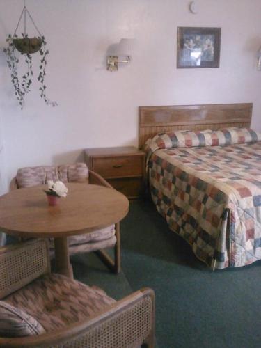 Clayton Motel - photo 4