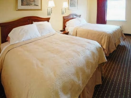Regency Hotel & Conference Center - photo 15