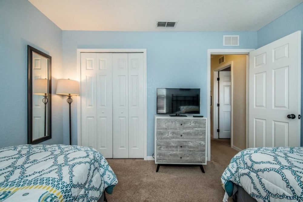 1104cal 4 Bedroom Townhome In A Resort Waterpark — Bartow