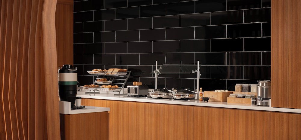 Springhill Suites Houston Brookhollow - photo 15
