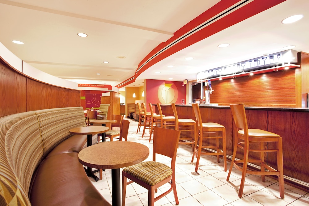 Holiday Inn Hotel & Suites Beckley by IHG - photo 26