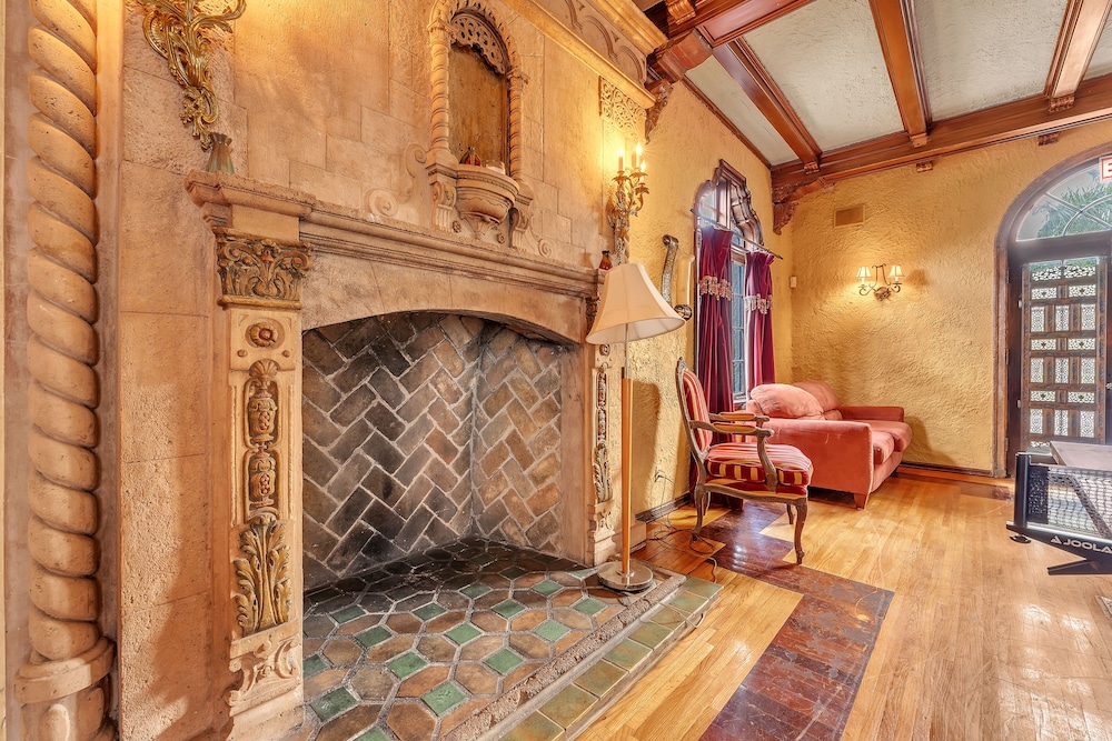 Young Mansion - photo 84