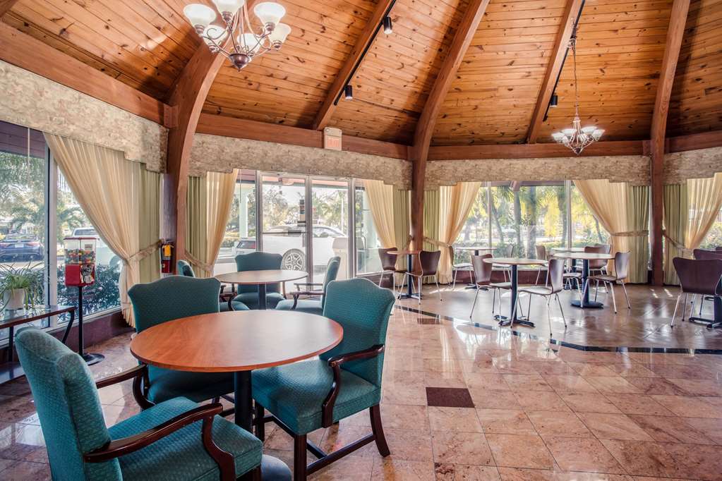 Super 8 by Wyndham North Palm Beach - photo 9