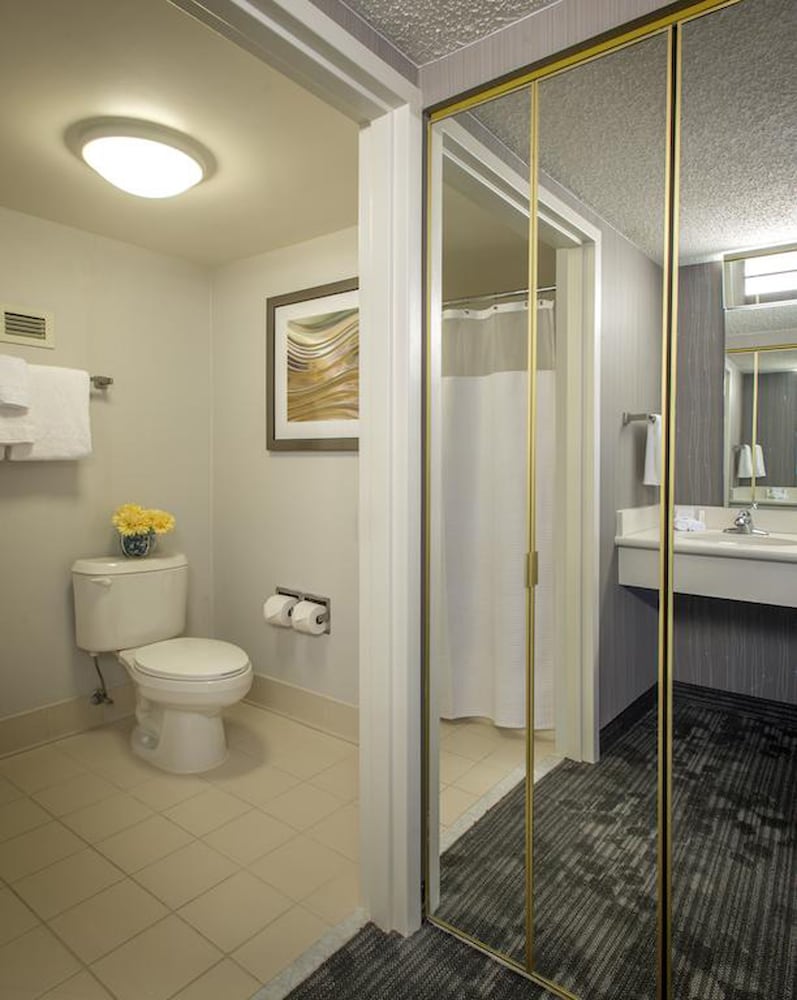 Courtyard by Marriott Cleveland Westlake - photo 17