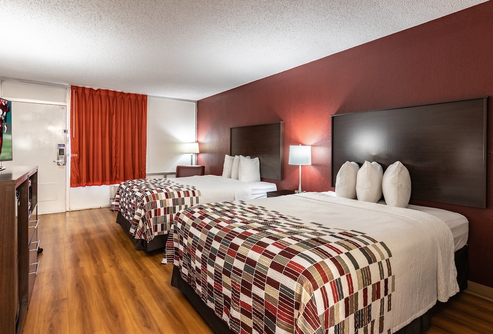 Red Roof Inn Forsyth - photo 7