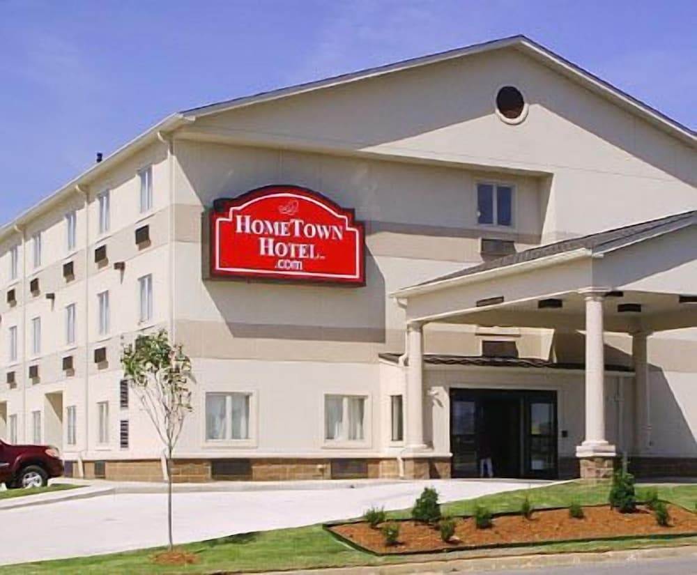 Hometown Hotel Bryant - carbon neutral hotel in Bryant