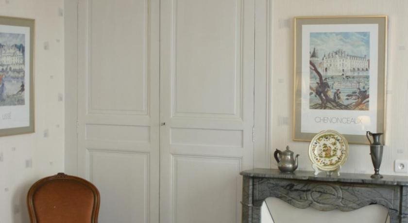 La Touraine Romantique Basilique Plumereau in Tours, France