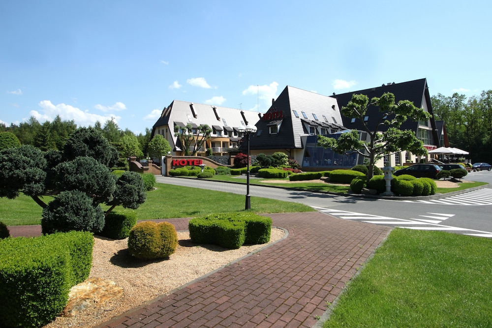 Hotel Na Półboru — hotel in Sieradz