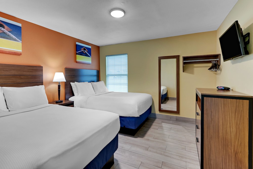 Captain's Quarters Inn - photo 10