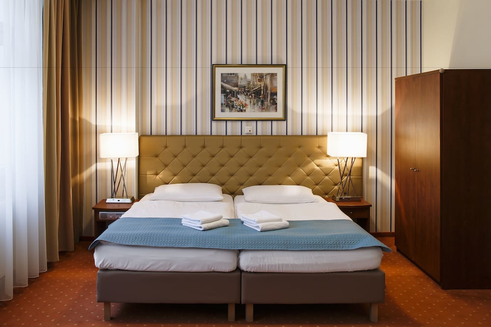 Gryf Hotel — hotel in Gdansk