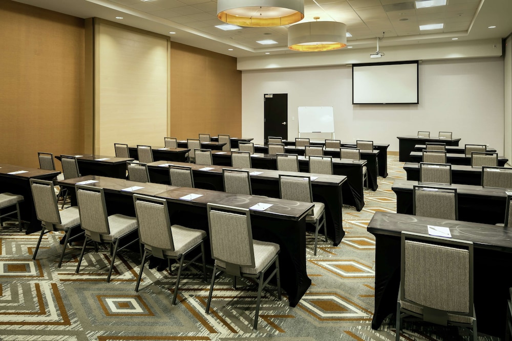 Hilton Garden Inn Seattle Bellevue Downtown WA - photo 81