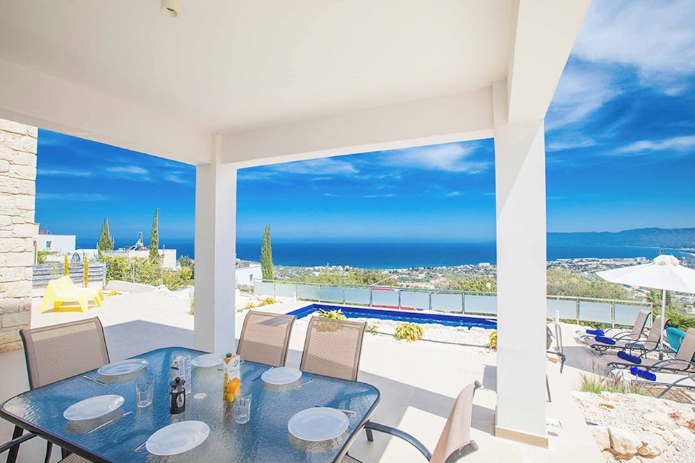 Villa Latchi View