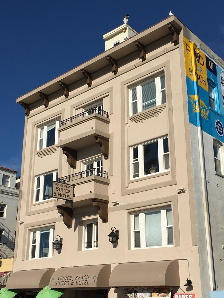 Venice Beach Suites & Hotel - photo 20