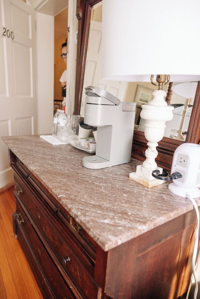Kenmore Inn - photo 12