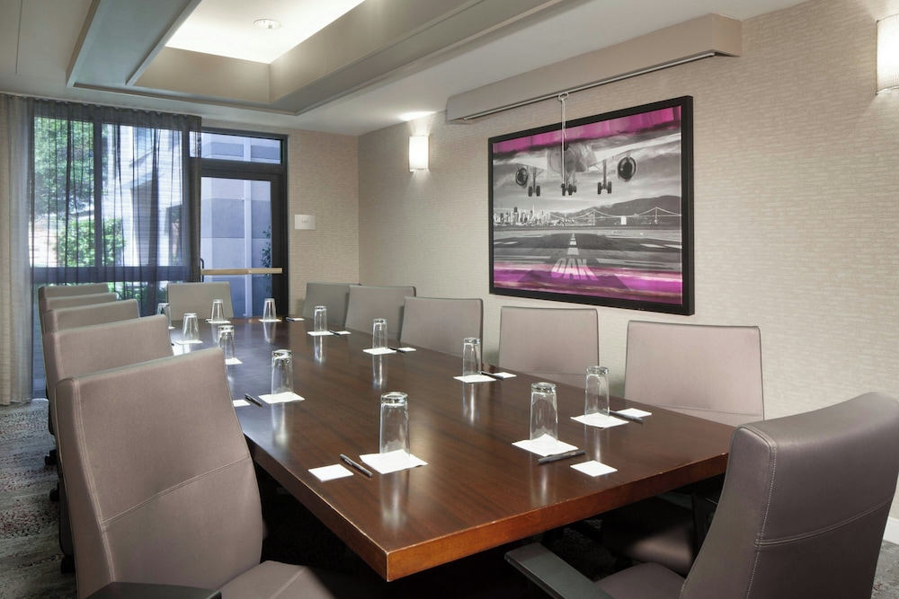 Courtyard by Marriott Oakland Airport - photo 57