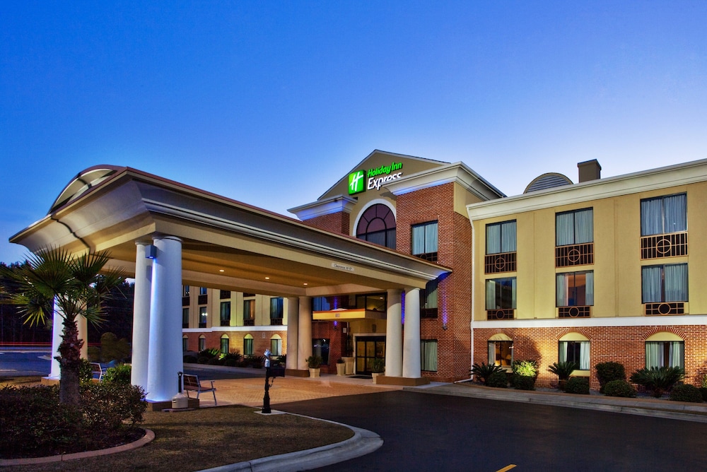 Holiday Inn Express Hotel & Suites Hinesville East Fort Stewart - photo 158