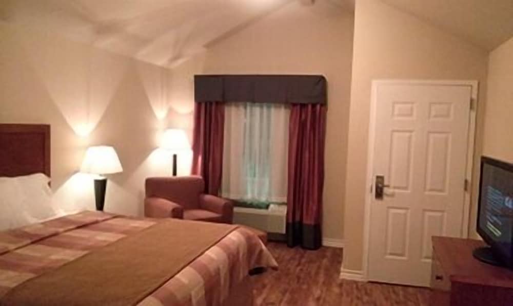 FieldHouse Inn - photo 3