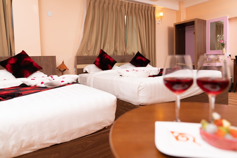 Hotel Chicago - carbon neutral hotel in Yangon