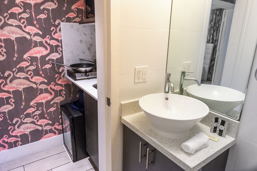 Waterside Hotel and Suites - photo 16