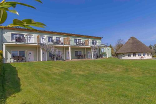 Ferienanlage Süderhof - carbon neutral hotel in Wiek