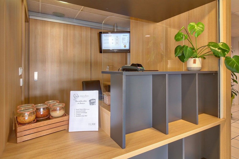 B&B Hotel Pau Lescar — Lescar — photo 2
