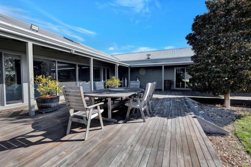 The Ausf Homestead — hotel in Sale