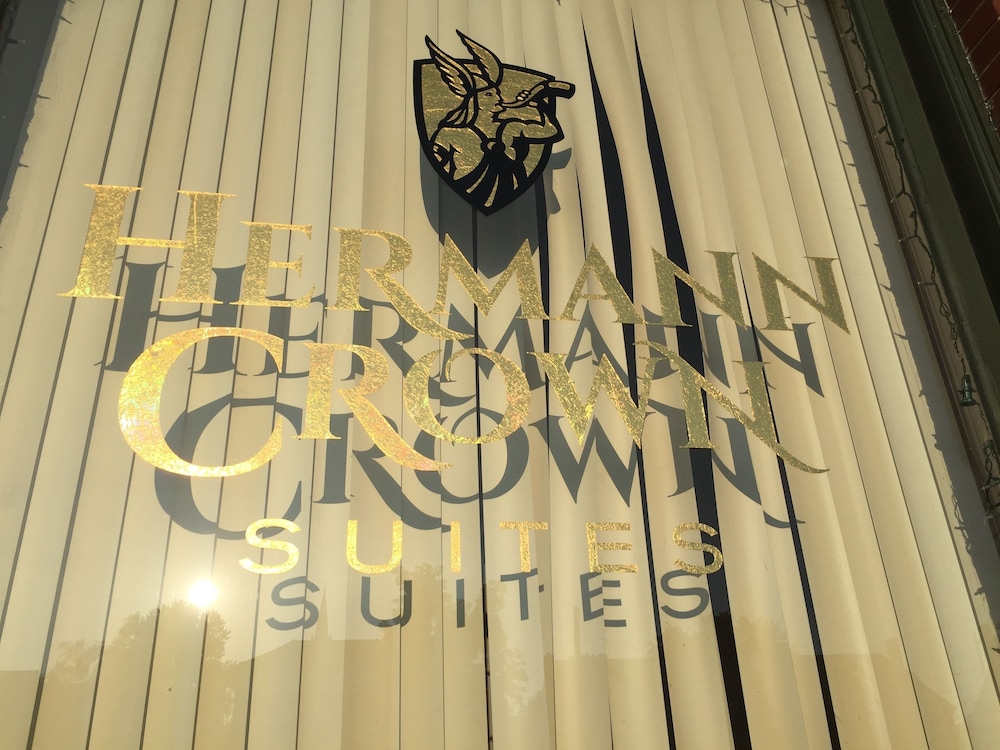 Hermann Crown Suites - photo 306