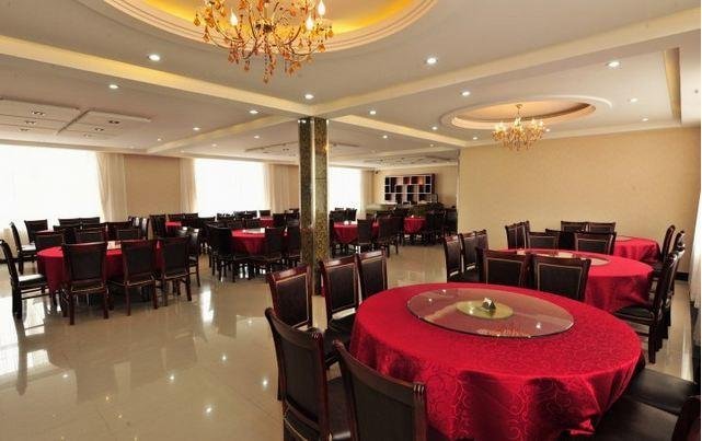 Chaiheyueyalou Hotel in Zhalantun, People's Republic of China