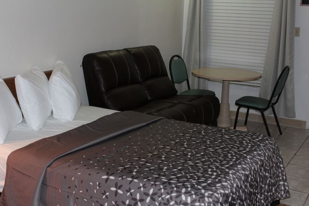 The Floridian Inn - photo 8