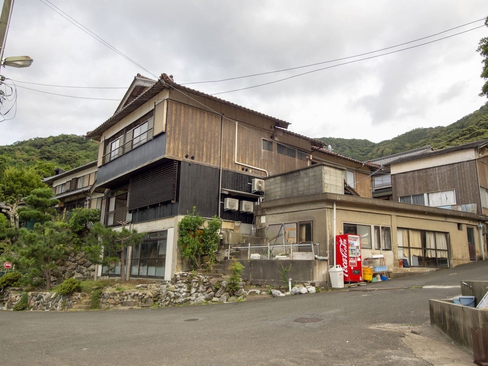 Sea Auberge Shitsumi in Obama, Japan