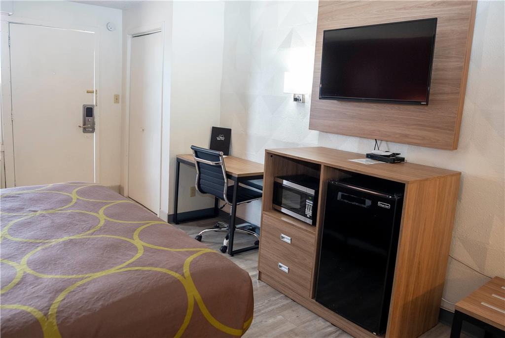 Super 8 by Wyndham Newcastle - photo 15