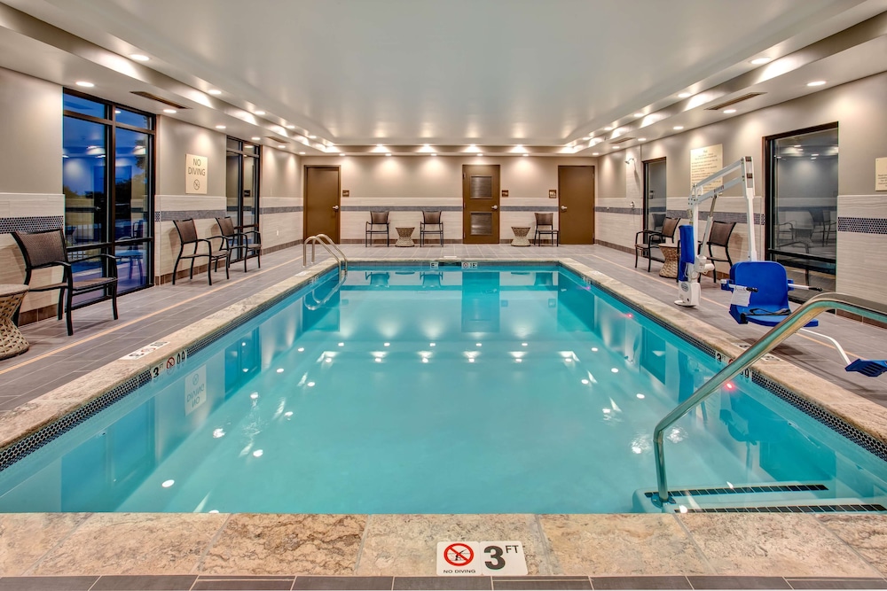 Hampton Inn Union City - photo 17