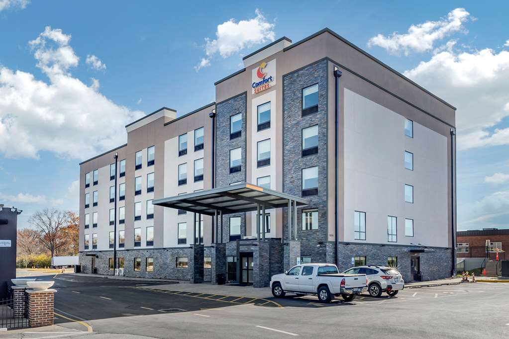 Comfort Suites St. Louis Sunset Hills — hotel in St. Louis