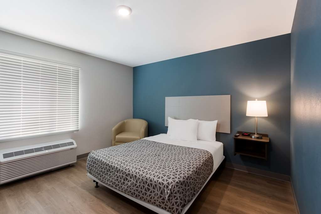 Woodspring Suites Chandler Airport - photo 13