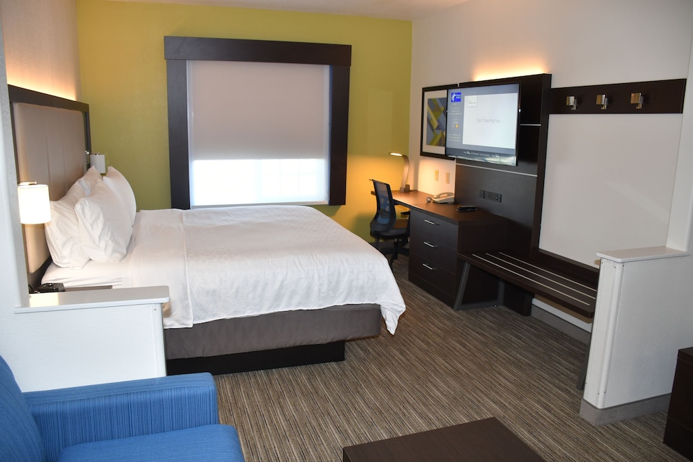 Holiday Inn Express & Suites Evanston By IHG - photo 15