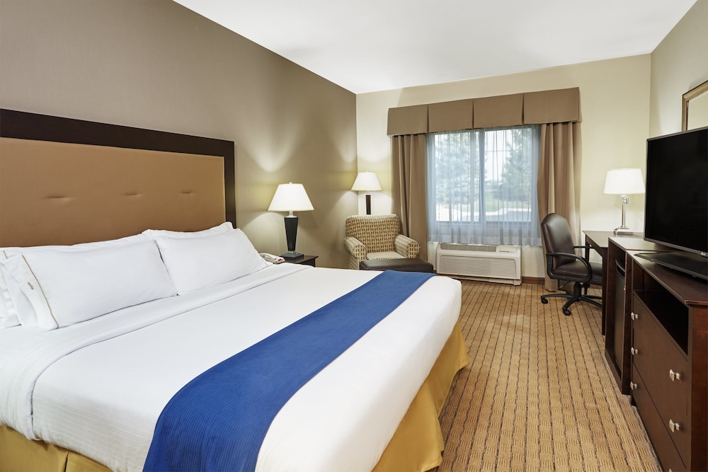 Holiday Inn Express Hotel & Suites Madison Verona by IHG - photo 14