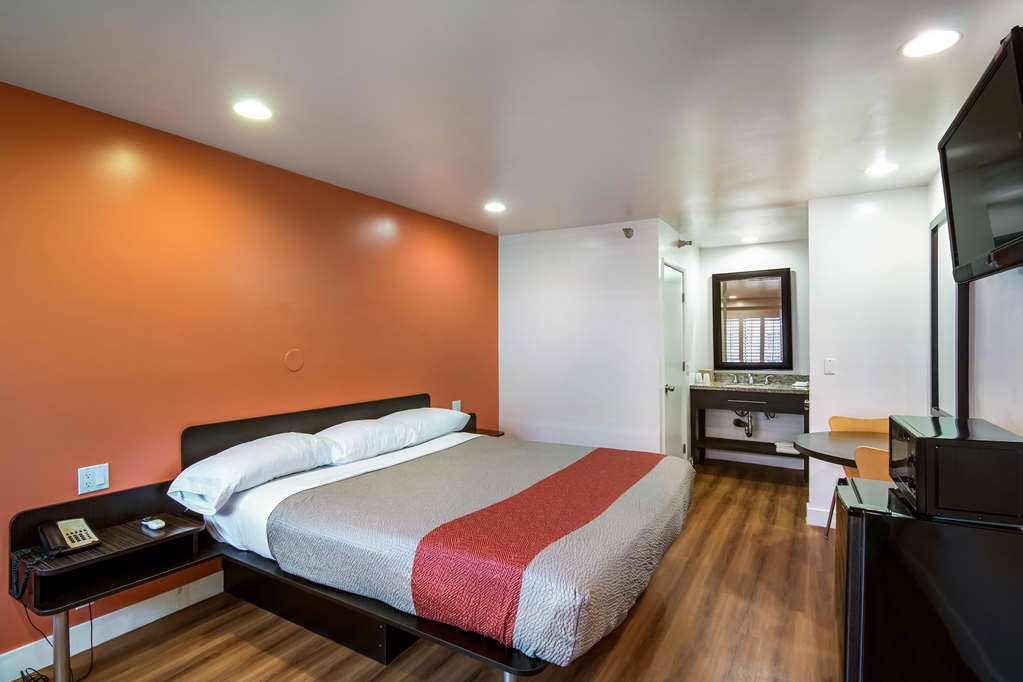 Motel 6 Monterey Park CA - photo 10
