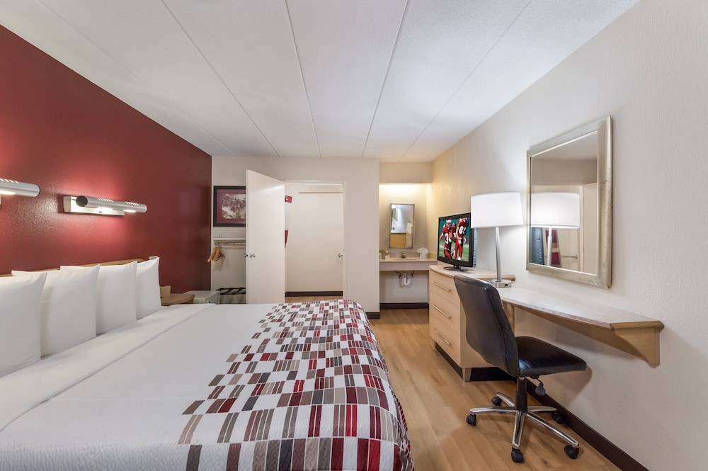 Red Roof Inn Philadelphia Trevose - photo 23