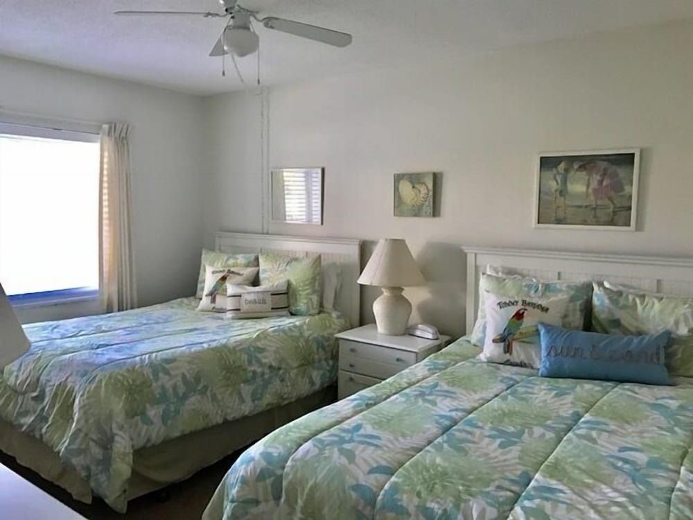 Coconuts Beach Resort - photo 18